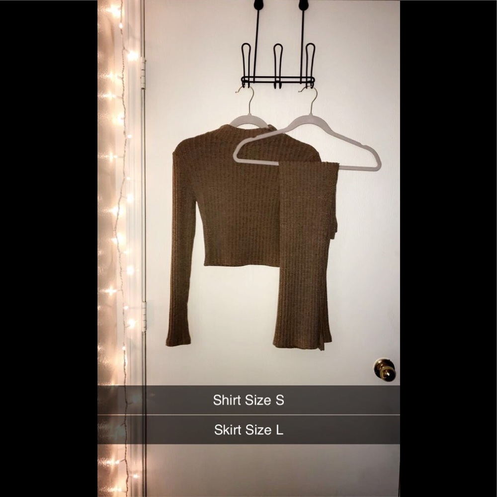 Two piece: Turtle neck & Skirt